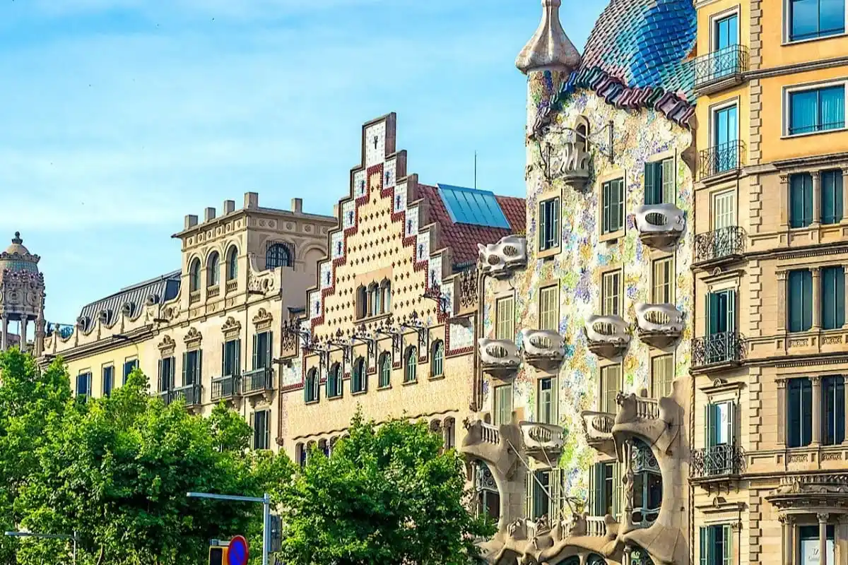 Passeig de Gràcia modernista Barcelona